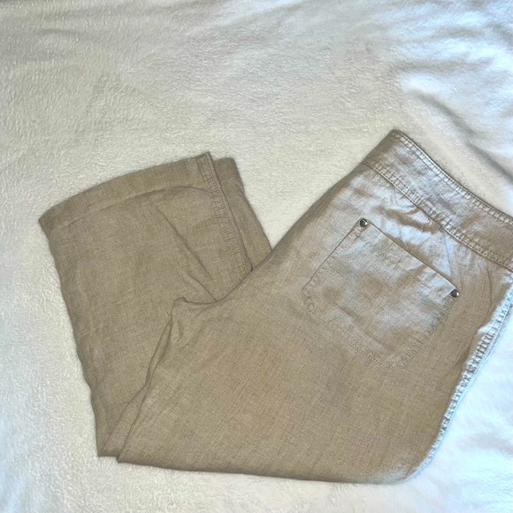 Light weight INC linen, Capri pants - Picture 2 of 4